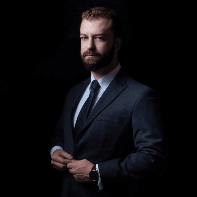 Lucas Rósa Tum - Advogado